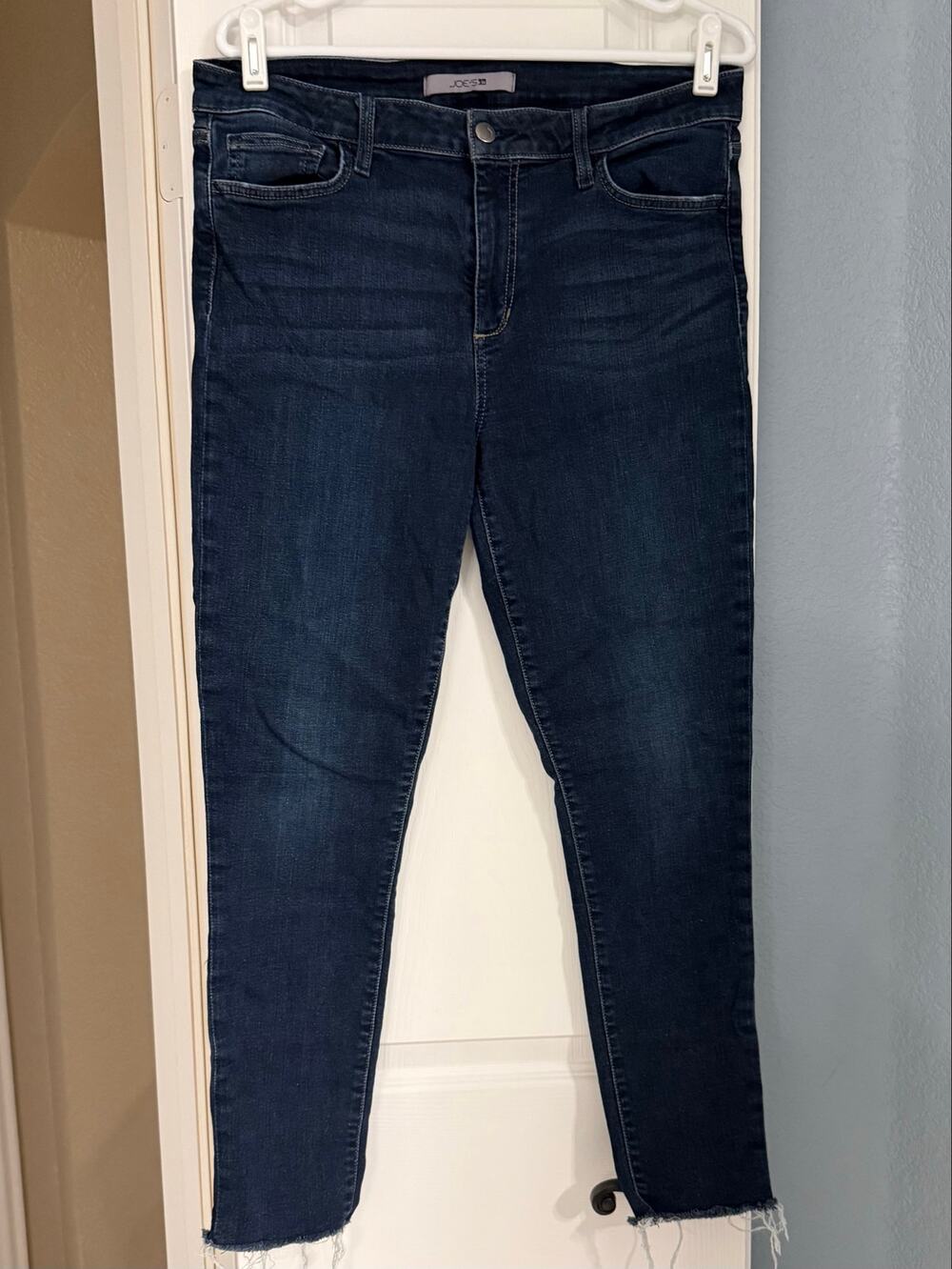 Joe's Jeans Raw Hem Skinny Jeans - 32